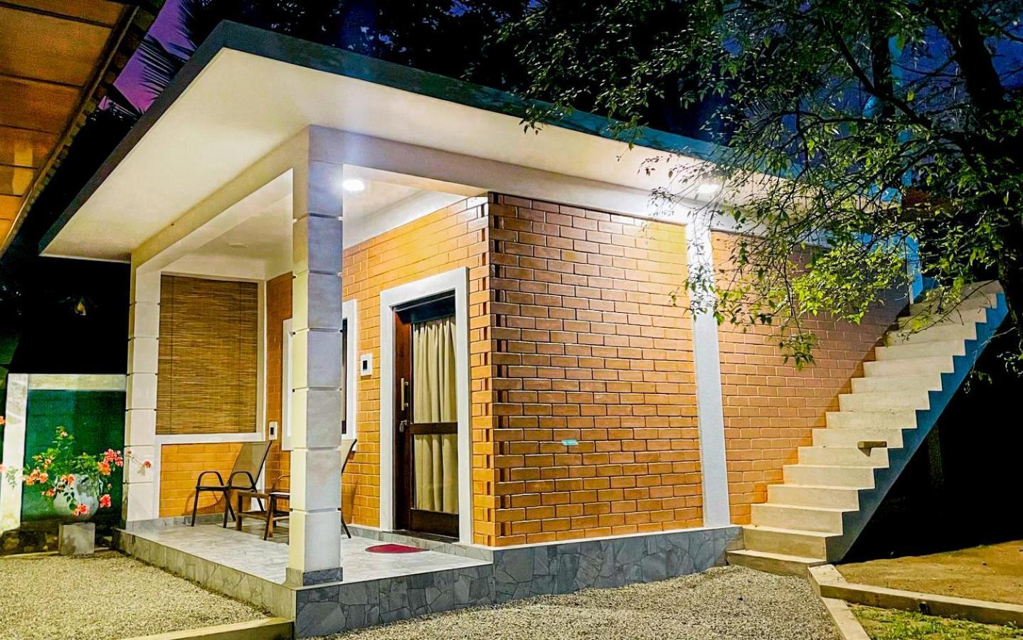 Airport Eco Cottage Катунаяка Экстерьер фото